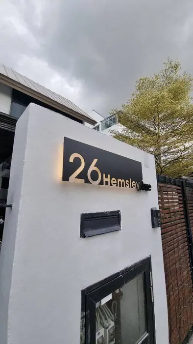 26 Hemsley